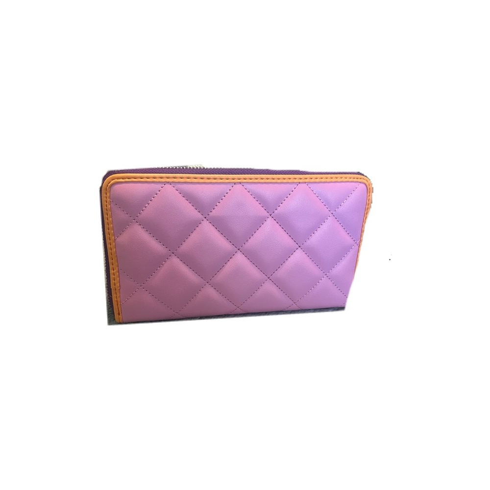 New Betsey Johnson - Pink Quilted Wristlet - Picture 5 of 6